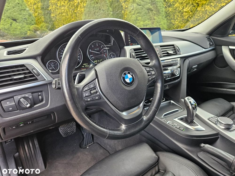 BMW Seria 3 320d xDrive Sport Line Shadow sport - 25