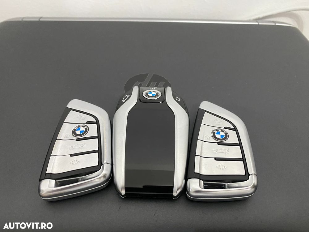BMW Seria 5 530i xDrive AT - 29