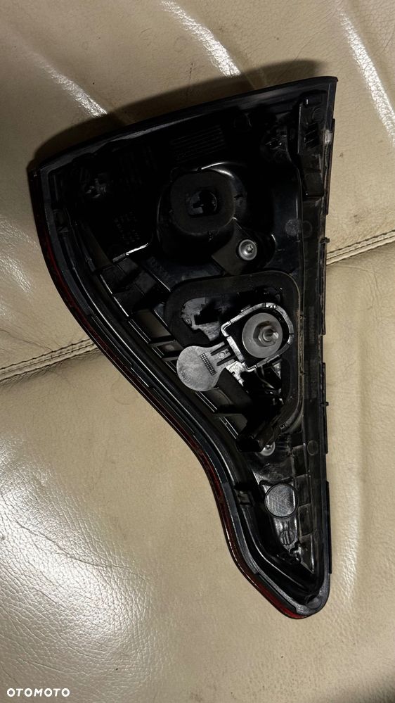 Lampa Prawy tył w klapę Clio V - 2
