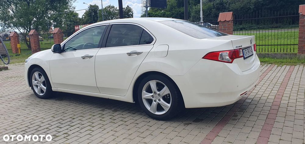 Honda Accord 2.0 Executive - 12