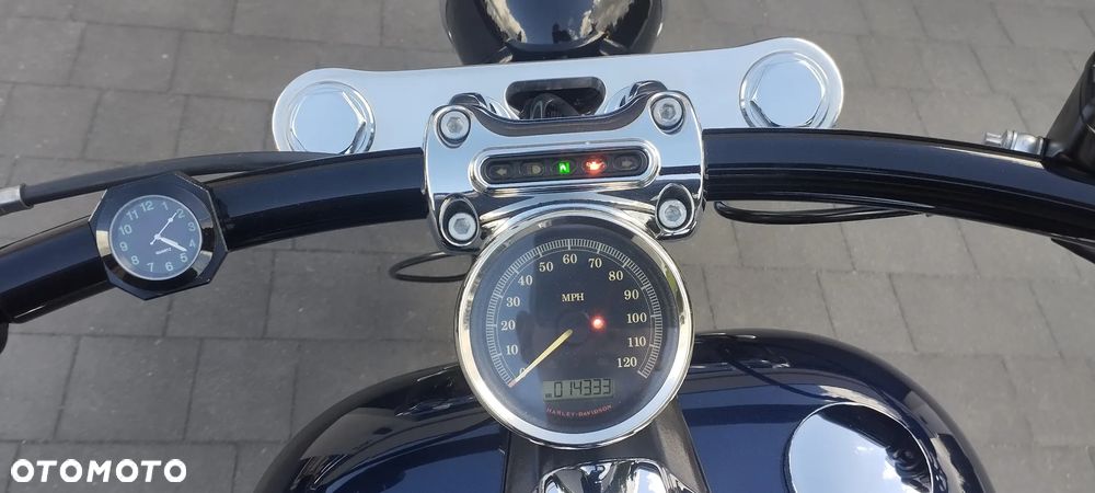 Harley-Davidson Softail Breakout - 26
