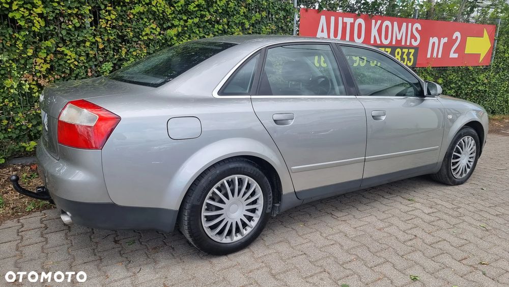 Audi A4 Limousine - 6
