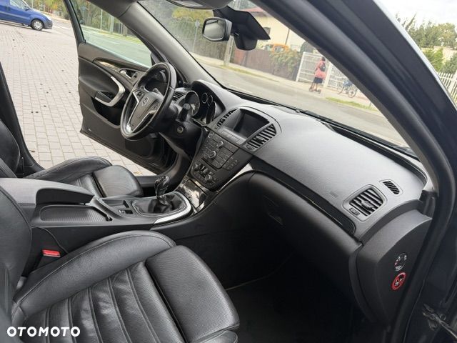 Opel Insignia 1.4 T Cosmo S&S - 24