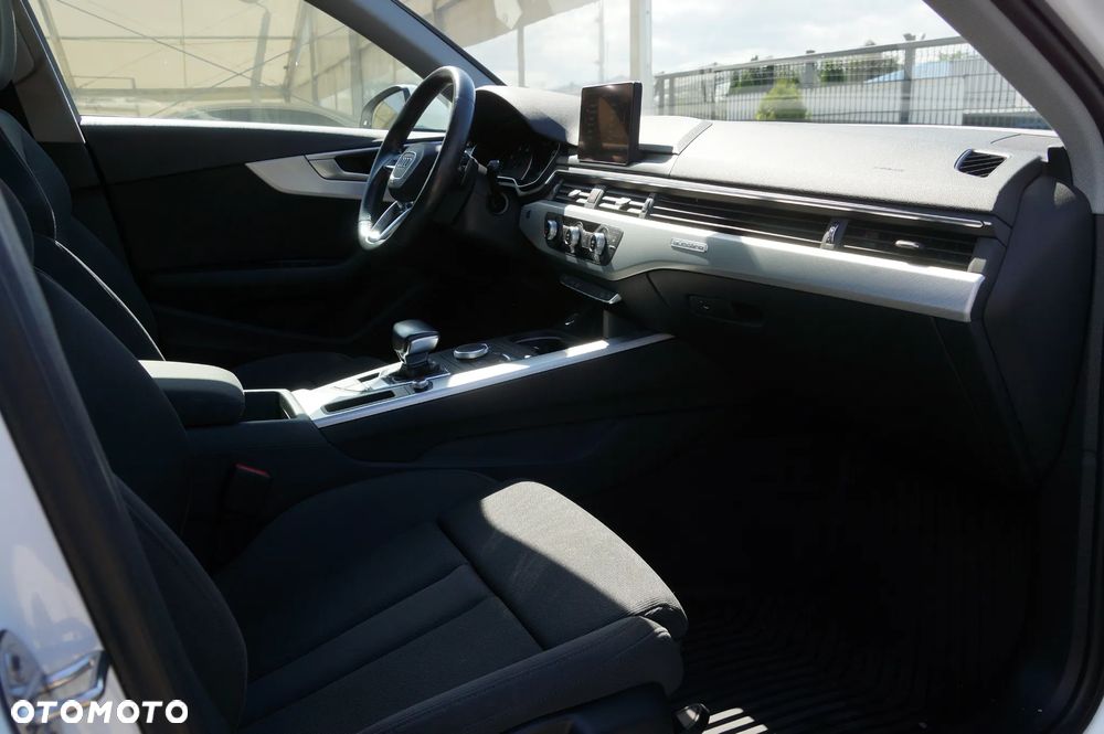 Audi A4 Allroad 2.0 TDI Quattro S tronic - 27