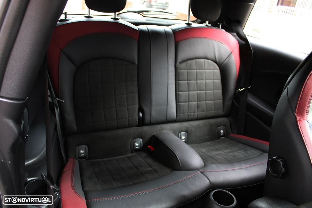 MINI 3 Portas John Cooper Works - 25
