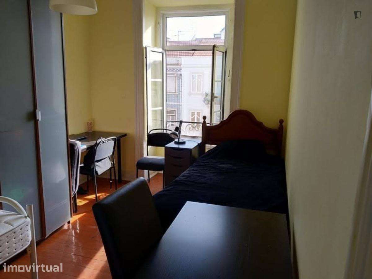 Cama - localizado em Penha de França Lisbon - Grande imagem: 4/7