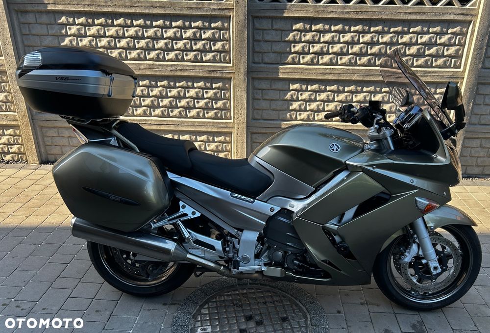 Yamaha FJR - 2