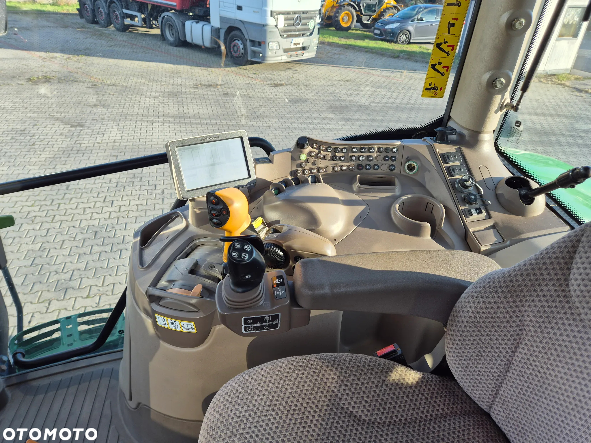 John Deere 6215R, GPS, 50km/h - 11