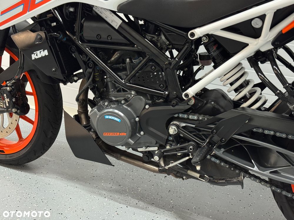 KTM Duke 125 - 25