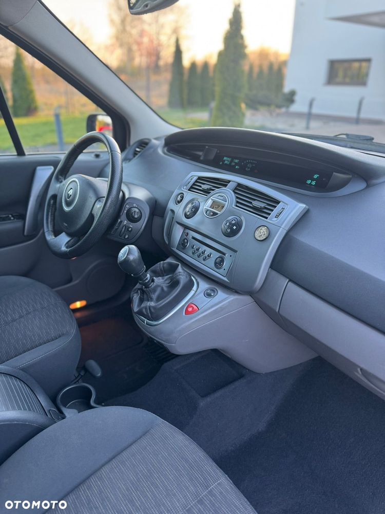 Renault Scenic 2.0 16V Expression - 7