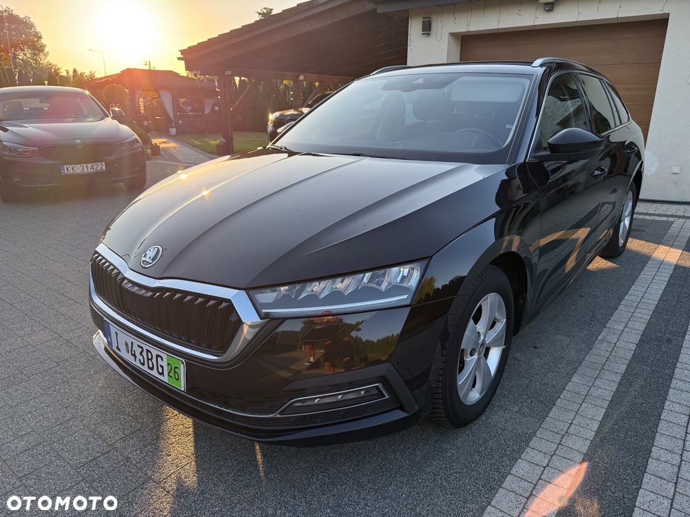 Skoda Octavia 2.0 TDI Elegance DSG - 2