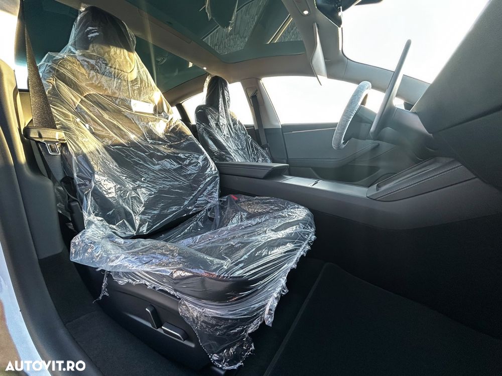 Tesla Model 3 - 17