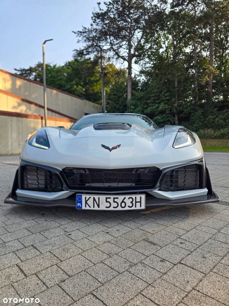 Chevrolet Corvette - 3