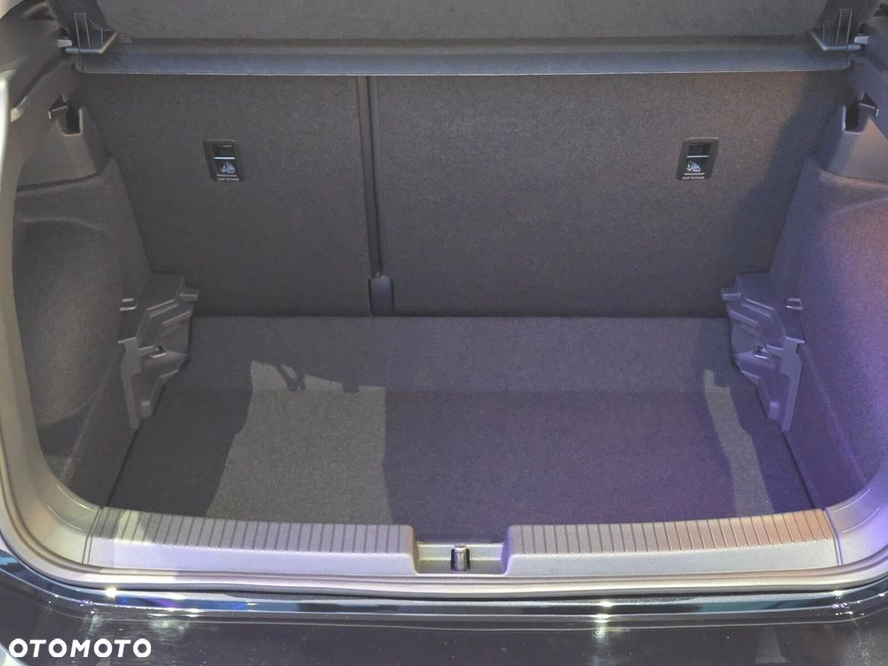 Volkswagen T-Cross 1.0 TSI Life Plus - 25