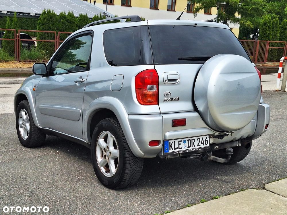 Toyota RAV4 D-4D 4x4 - 19