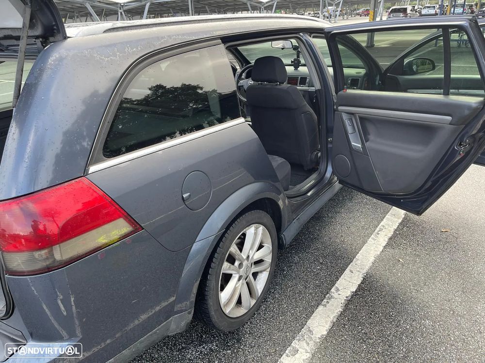 Opel Vectra Caravan 1.9 CDTi Cosmo - 8