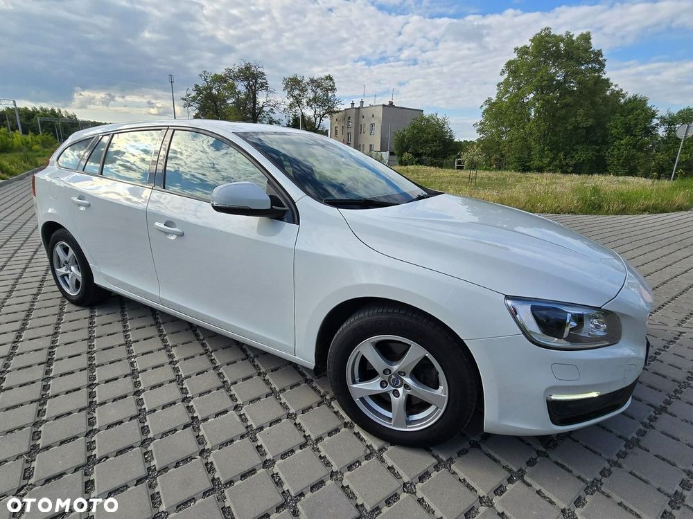 Volvo V60 D2 Geartronic Summum - 12