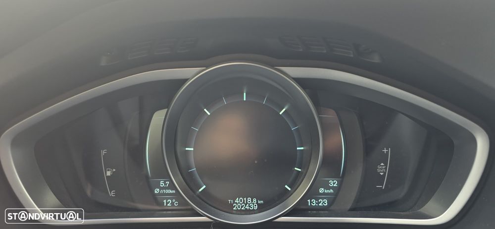 Volvo V40 1.6 D2 Momentum - 4