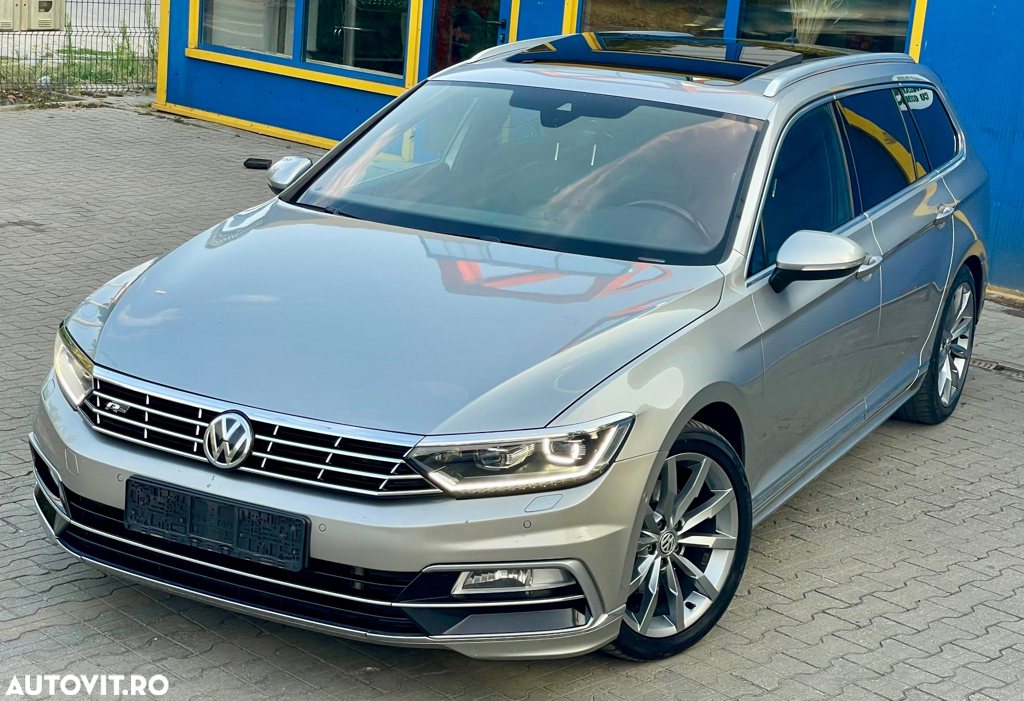 Volkswagen Passat Variant 2.0 TDI DSG R Executive - 10