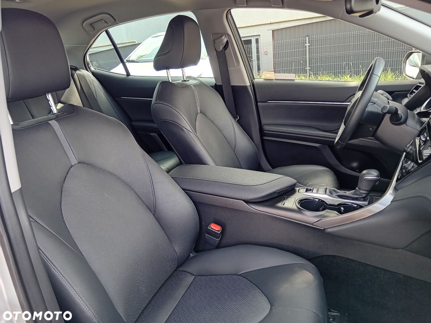 Toyota Camry - 29