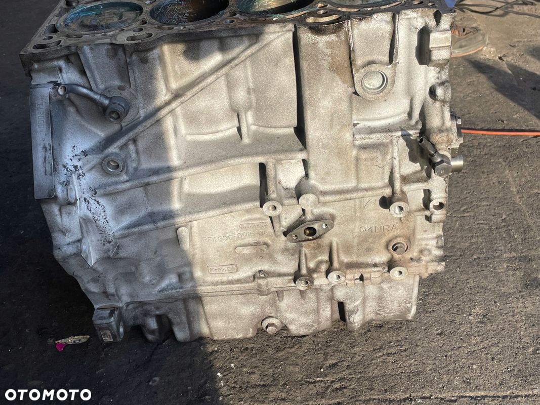 VOLVO V70 XC60 BLOK SILNIKA 2,0 T B4204T6 - 4