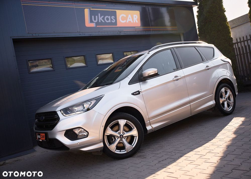 Ford Kuga - 1