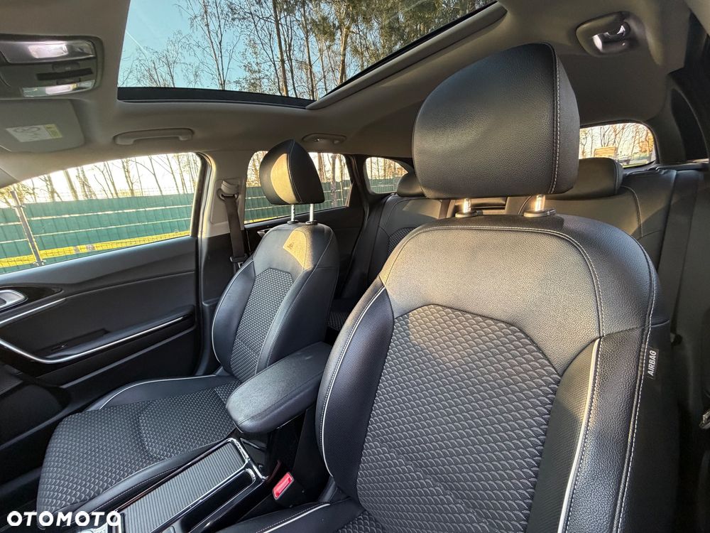 Kia Ceed 1.5 T-GDI MHEV L Business Line DCT - 19