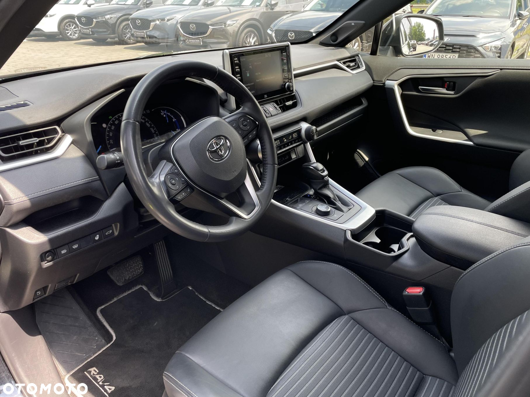 Toyota RAV4 2.5 Hybrid Black Edition by JBL 4x4 - 9