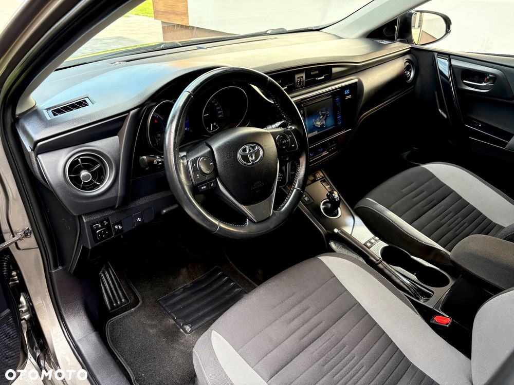 Toyota Auris - 19