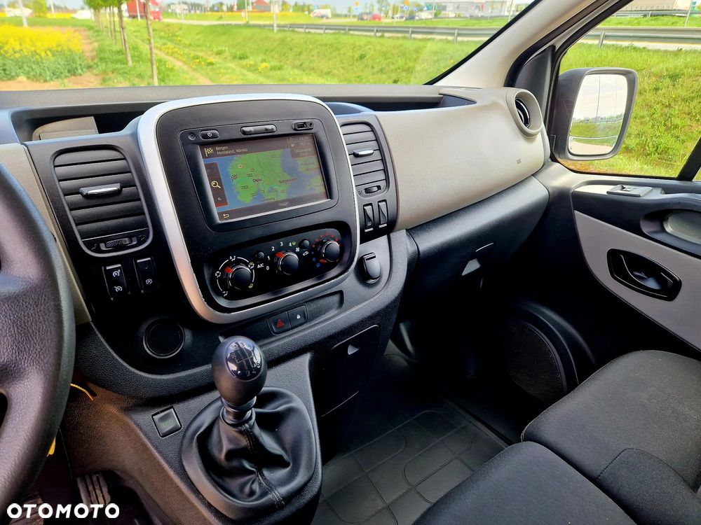 Renault Trafic - 23