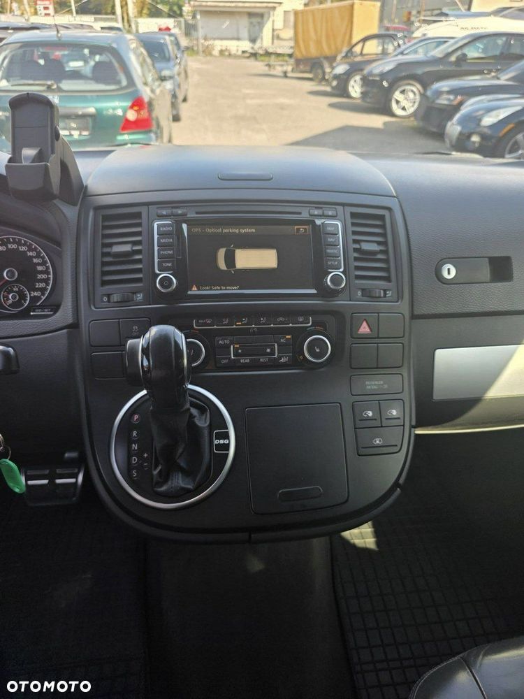 Volkswagen Multivan - 16