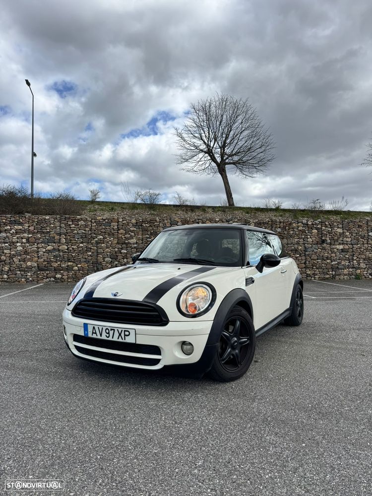 MINI 3 Portas Cooper D - 1