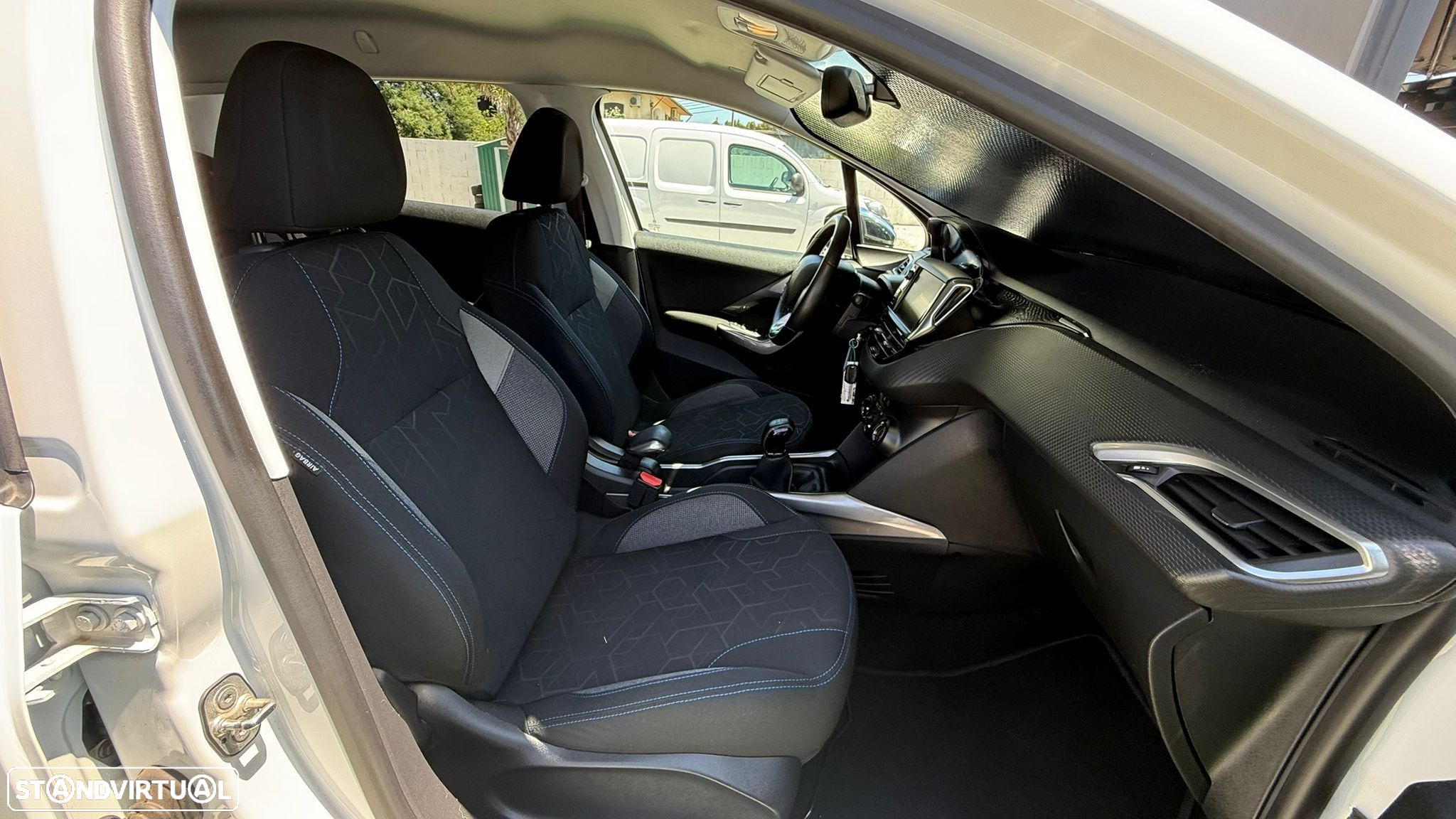 Peugeot 2008 1.2 PureTech Style - 18