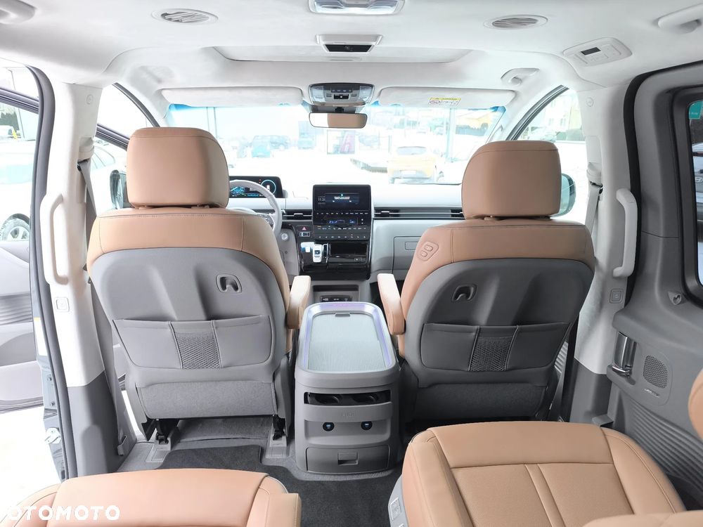 Hyundai Staria 1.6 T-GDI HEV Luxury - 20