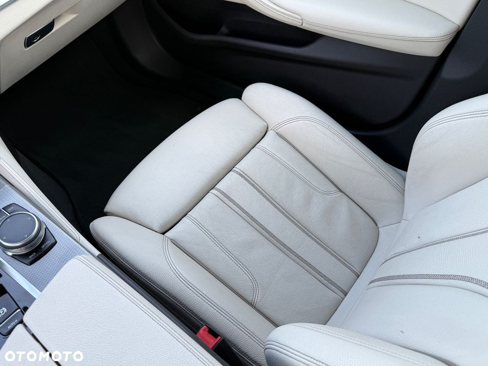 BMW Seria 5 520d M Sport Edition - 26