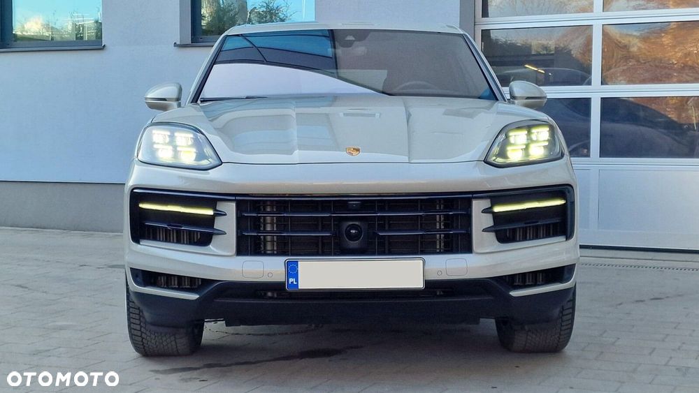 Porsche Cayenne - 2