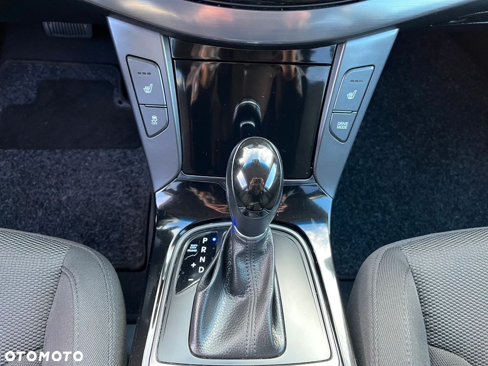 Hyundai i40 Kombi 2.0 Automatik Family+ - 22
