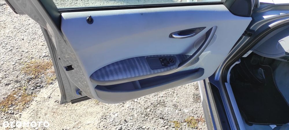 BMW Seria 1 118i - 12