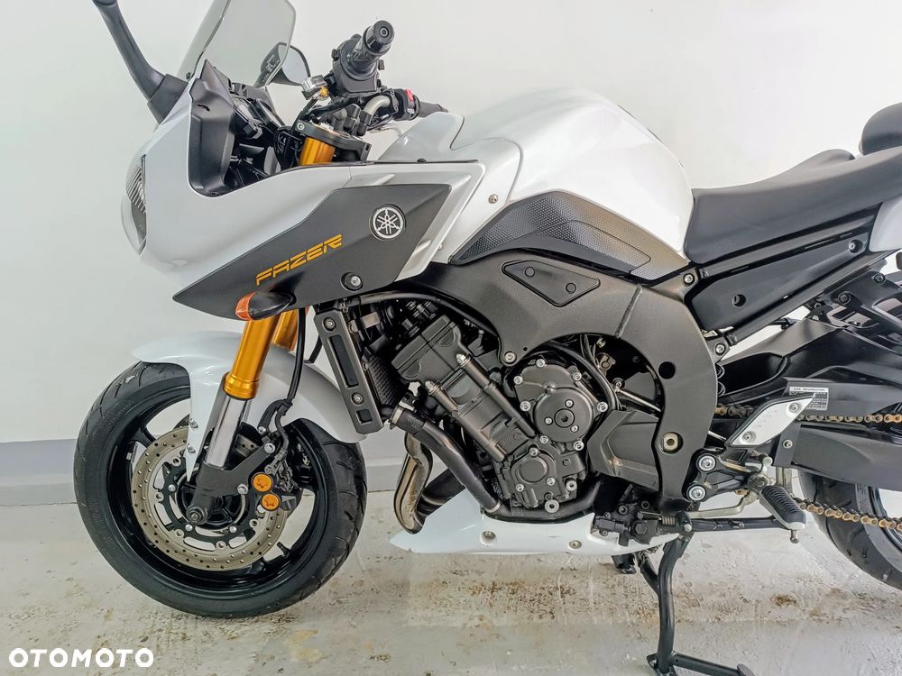Yamaha FZ8 - 14