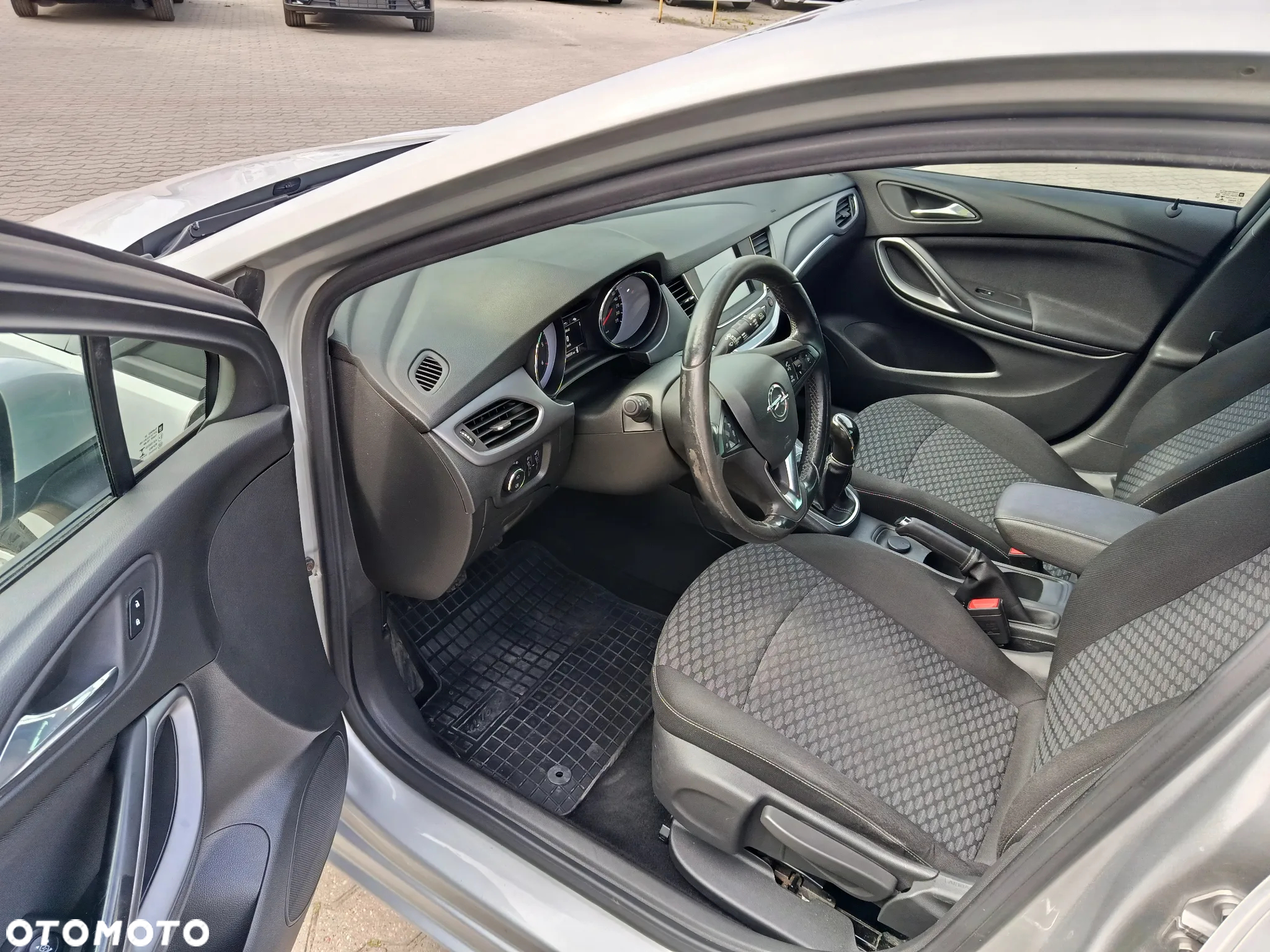 Opel Astra IV 1.6 CDTI Enjoy - 10