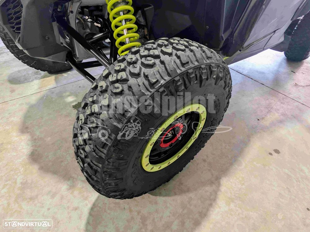 Can-Am Maverick X3 RS Turbo RR - 12