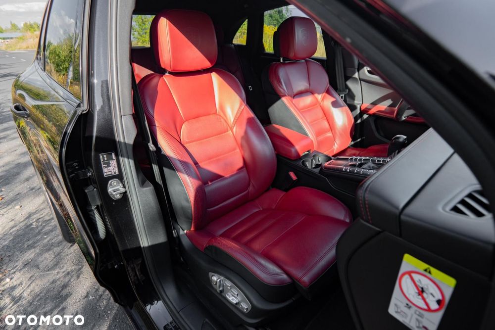 Porsche Macan Standard - 16