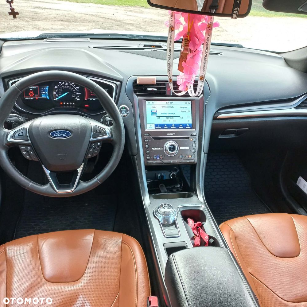 Ford Fusion - 11