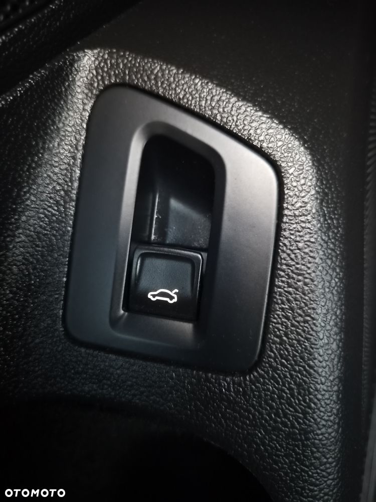 Volkswagen Passat Variant 1.6 TDI SCR DSG Business - 30