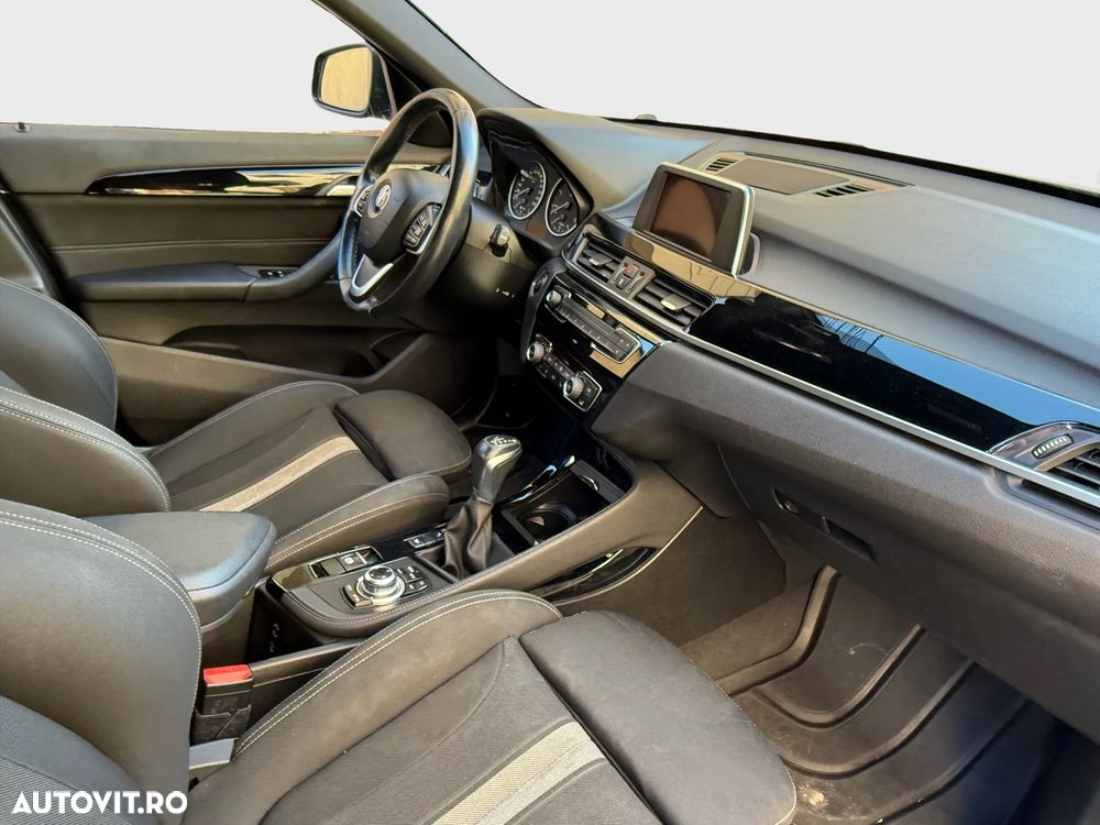 BMW X1 xDrive20d Aut. Sport Line - 10
