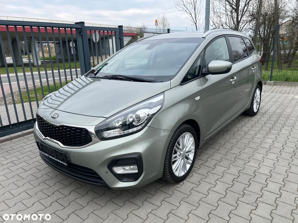 Kia Carens - 1