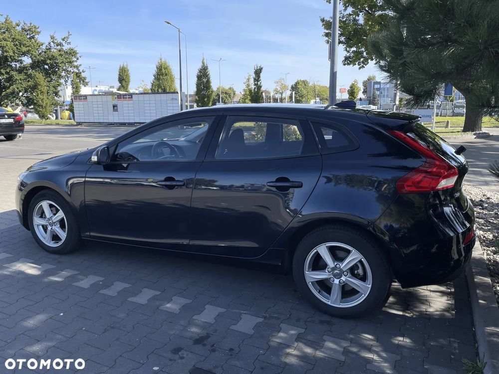 Volvo V40 D2 Drive-E Momentum - 6