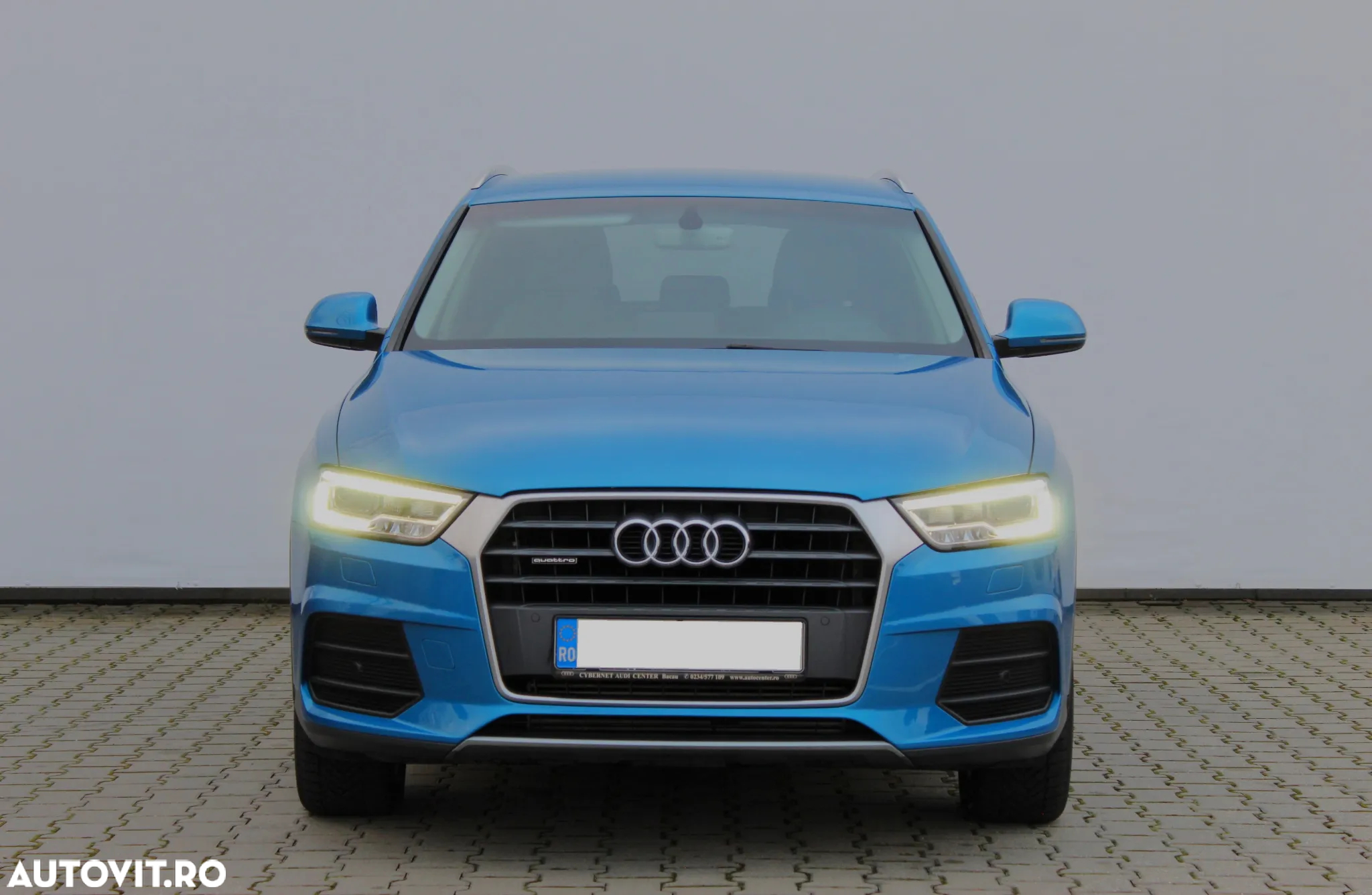 Audi Q3 2.0 TFSI Quattro Stronic Design - 8