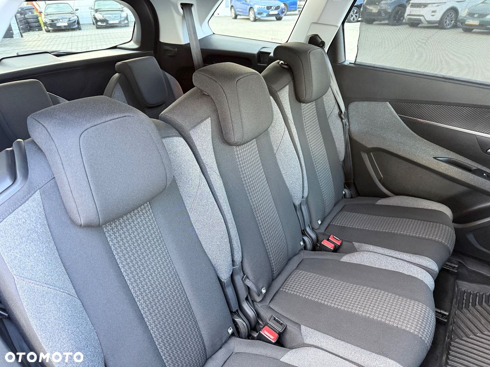 Peugeot 5008 PureTech 130 EAT8 Stop & Start Allure - 37