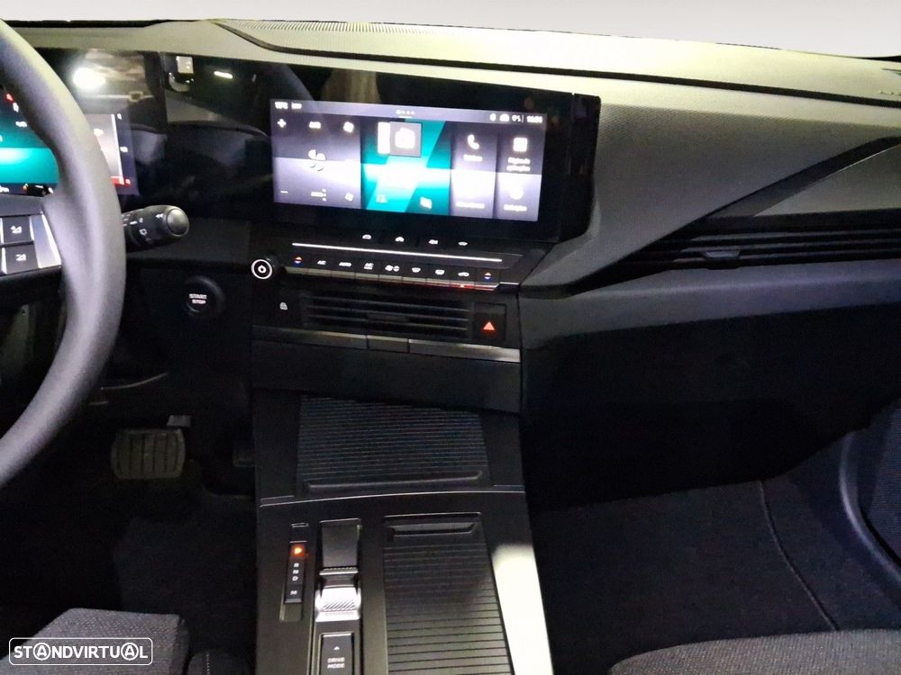 Opel Astra Sports Tourer - 11